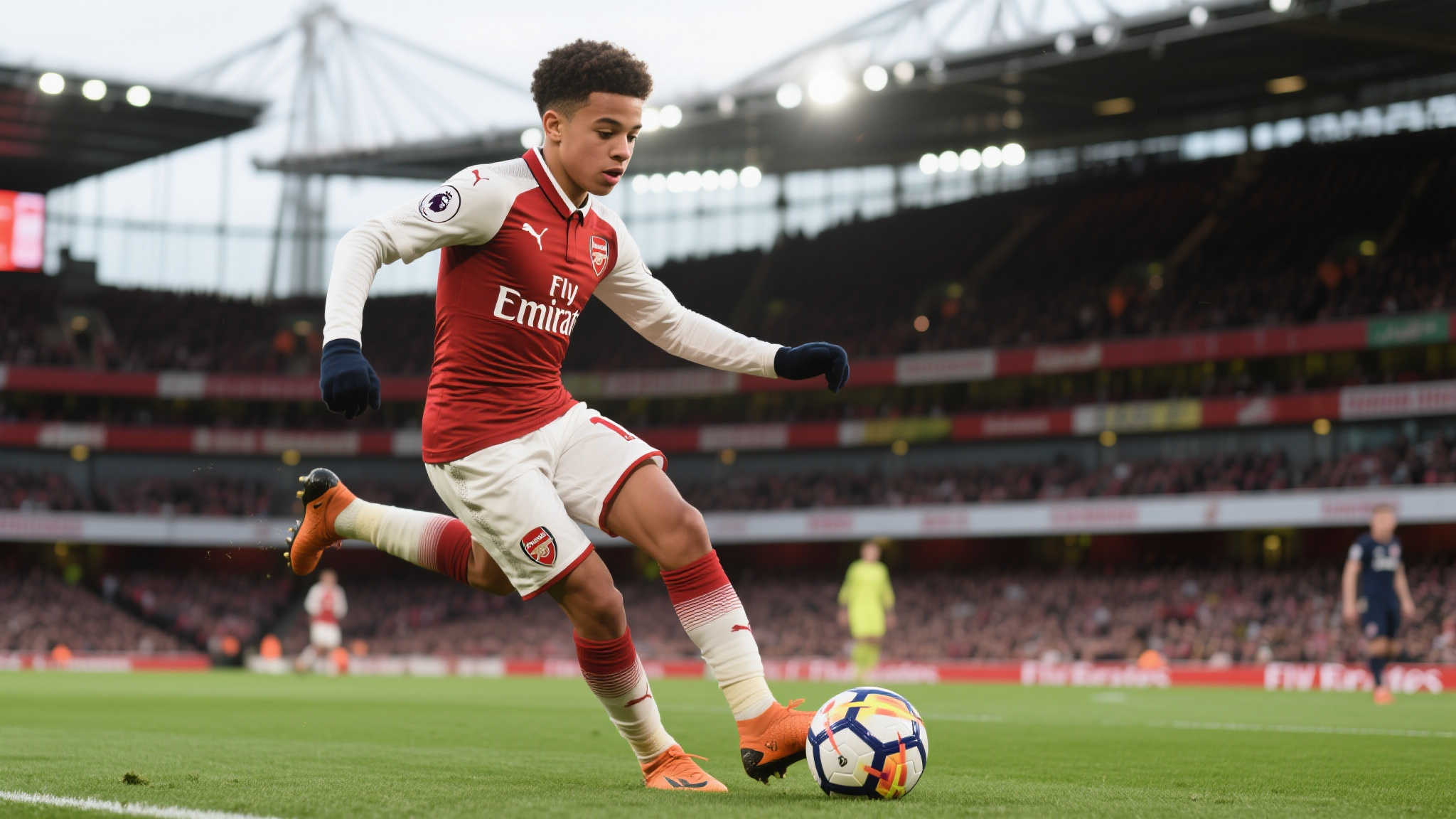 阿森纳18岁天才刘易斯-斯凯利即将完成续约 作为英格兰足坛备受关注的新秀,刘易斯-斯凯利以其卓